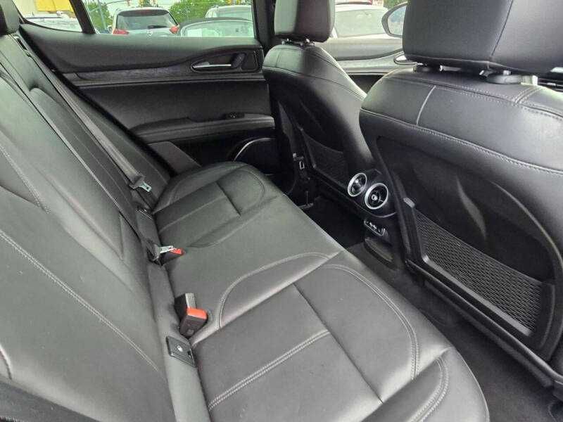 2022 Alfa Romeo Stelvio Sprint