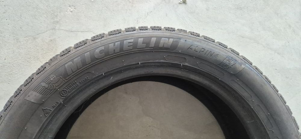 Opony zimowe Michelin 195 60 R18 2 szt.