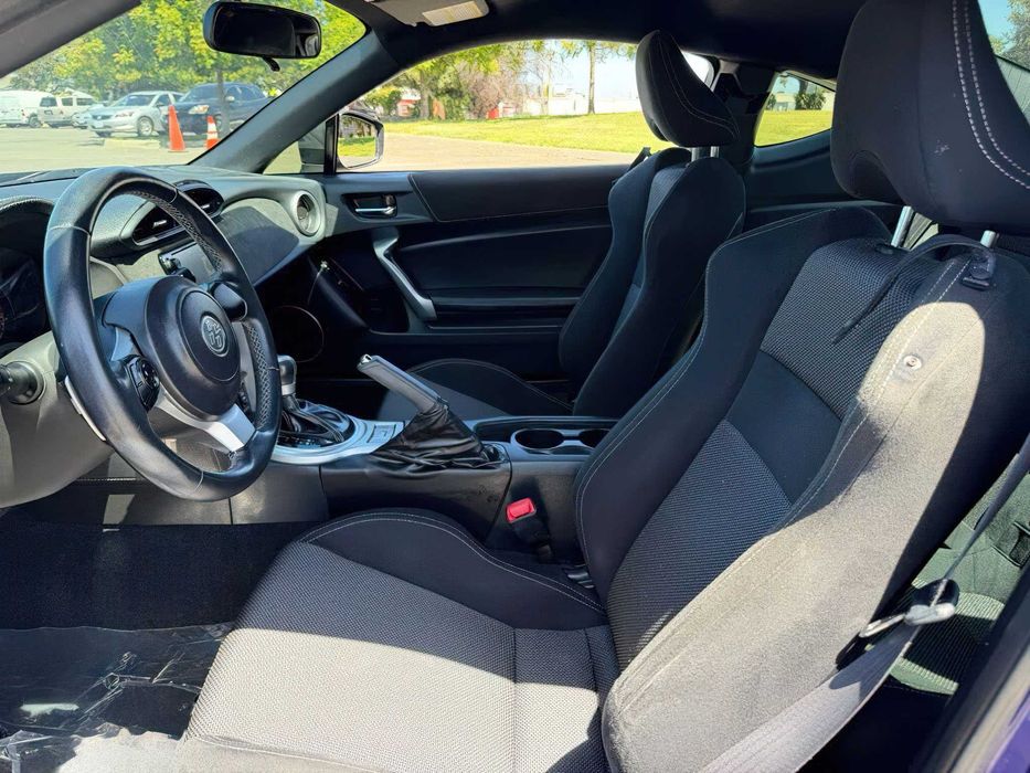 Toyota 86      2017