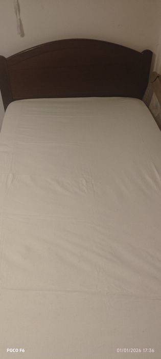 Cama de solteiro  com estrado+colchão