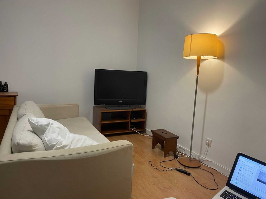 Quarto individual na Quinta da Conchas (Lumiar) com despesas incluídas