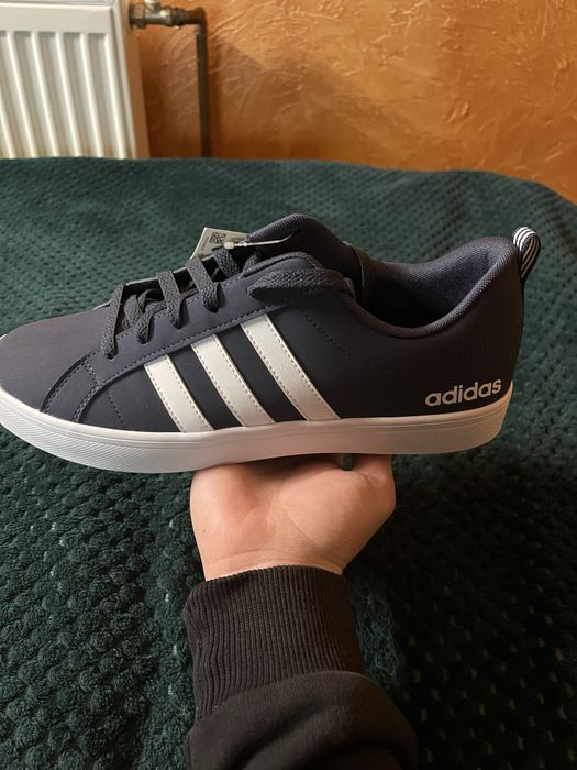 Продам Adidas VS Pace