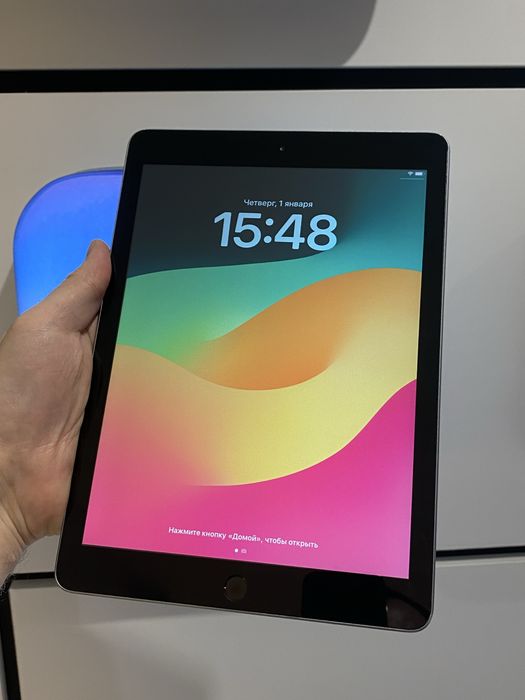 Apple iPad 6 32GB Black Space Gray Wi-Fi