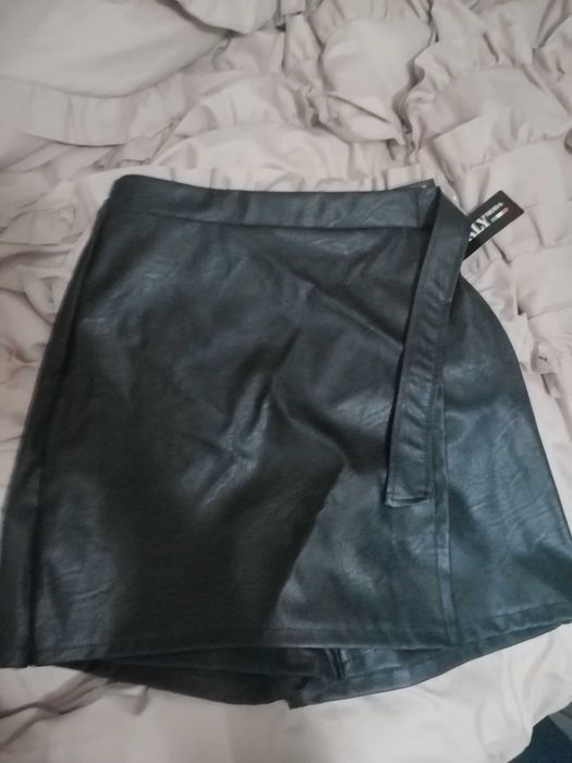 Spódnico spodenki ekoskóra