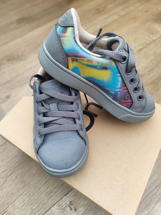 Кеди, кросівки UGG