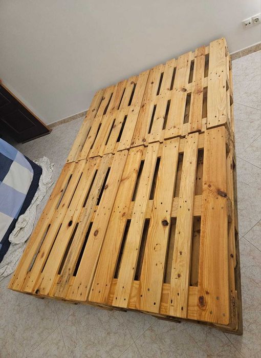 Paletes para interior / Cama de paletes