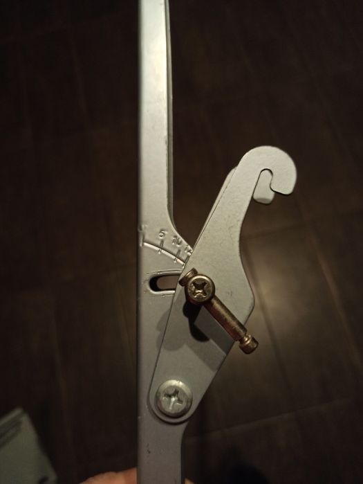 Настінне кріплення для телевізора