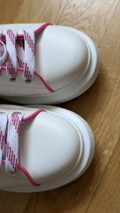 Оригінальні шкіряні кросівки Alexander McQueen 39 розмір — zdjęcie 3