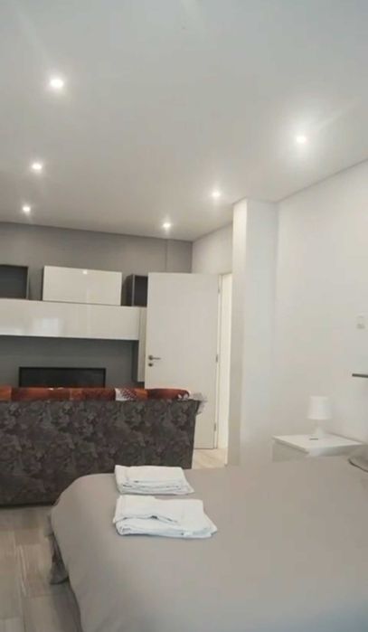 Arrenda-se T2 em Queluz