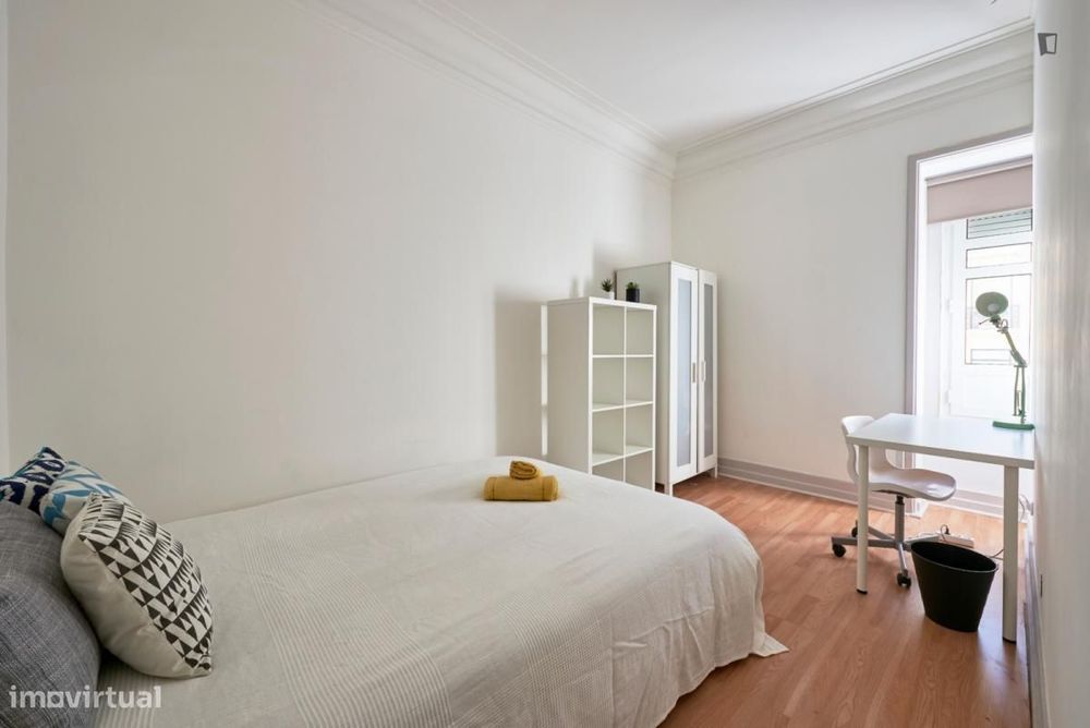 Quarto - localizado em Marquês de Pombal Lisbon