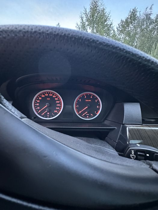 Авто BMW Е60 530XI