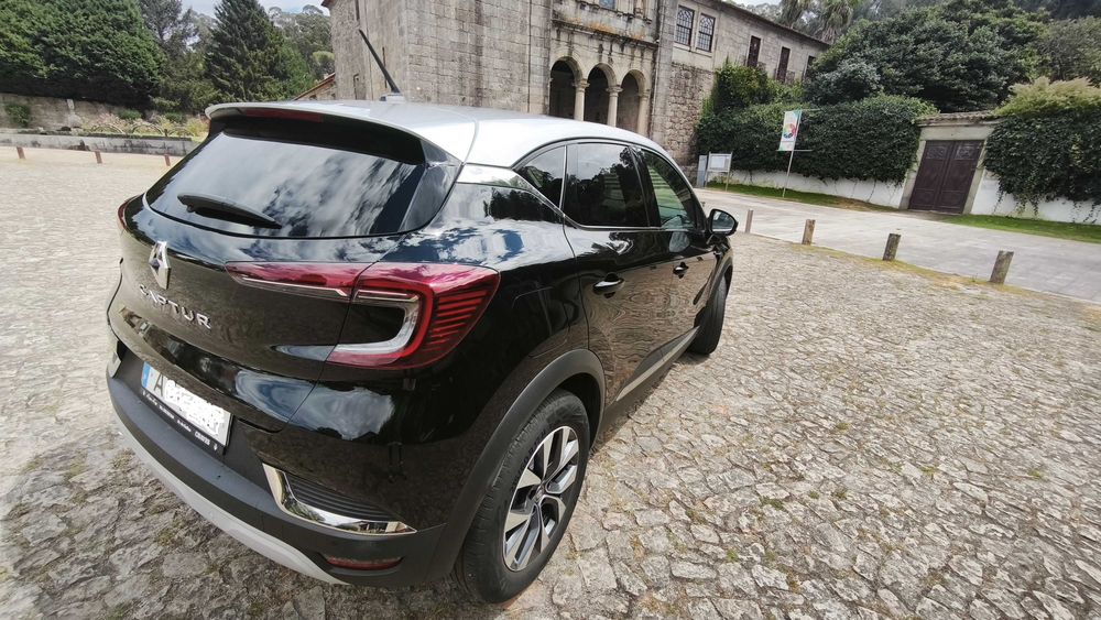 Captur 1.3 Exclusive caixa automática