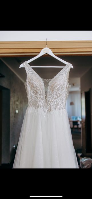 Suknia ślubna kształt litera A