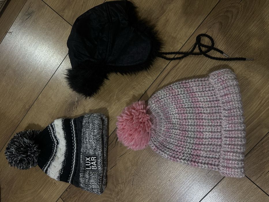 Шапки та речі жіночі