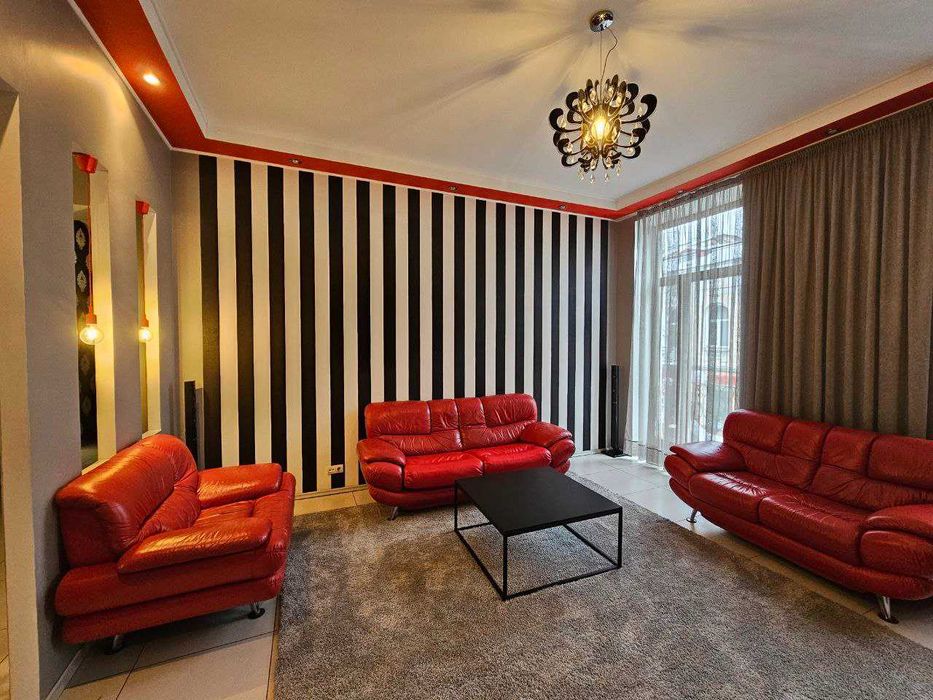 Продаж унікальної квартири на вул. Руська, поруч ЦУМ