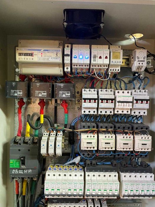 Контейнер для майнинга 12м-2.5м-2.5м Воздушное охлаждение 200kBT