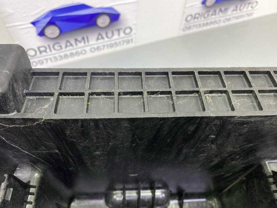 Піддон АКБ правий Jeep grand cherokee WL джип гранд черокі ВЛ 2021+