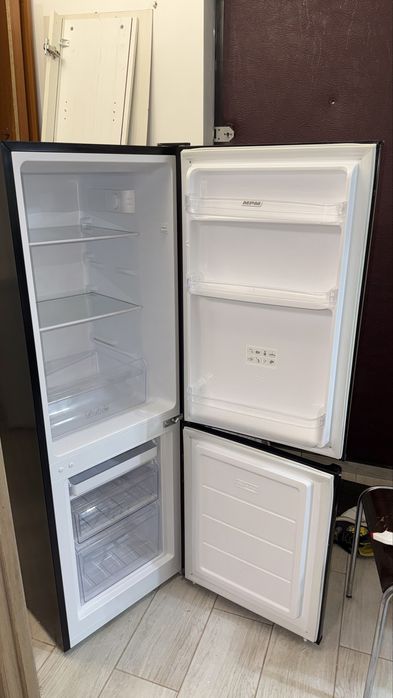 Холодильник б/у  в новому стані