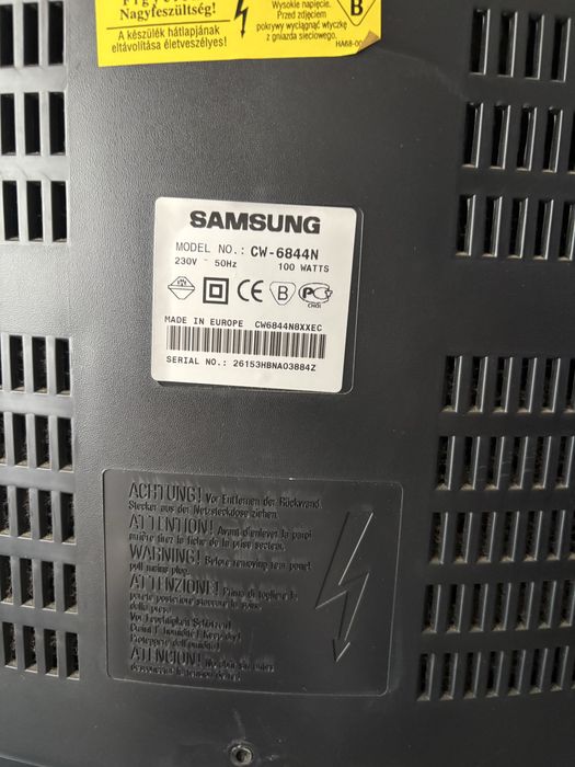 TV Samsung CRT 32”