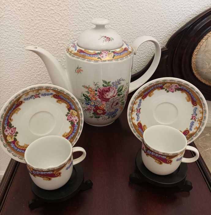 New - Limoges Tea Set: Teapot, Plate, and Mugs