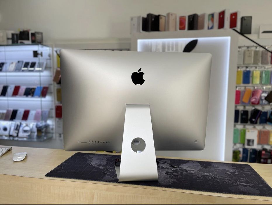 Apple iMac 21.5”  Late 2014