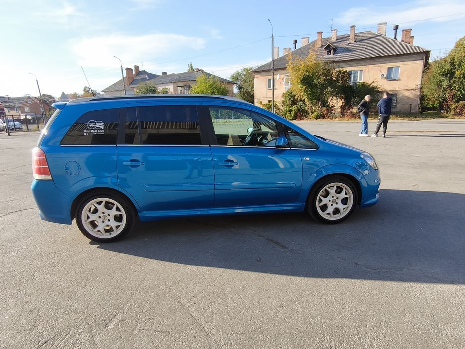Opel Zafira B OPC