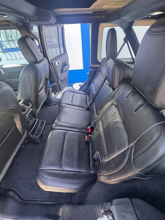 Jeep Wrangler Unlimited 3.6 V6 Automático | Fev. 2021 | 48.000