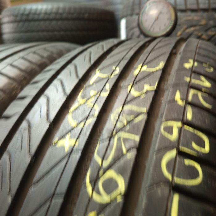 215/60R16 Continental UltraContact