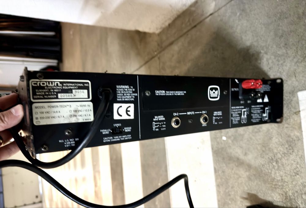 Amplificador Crown Powertech 3 - USA