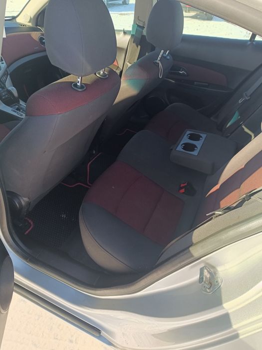 Продам Chevrolet Cruze автомат