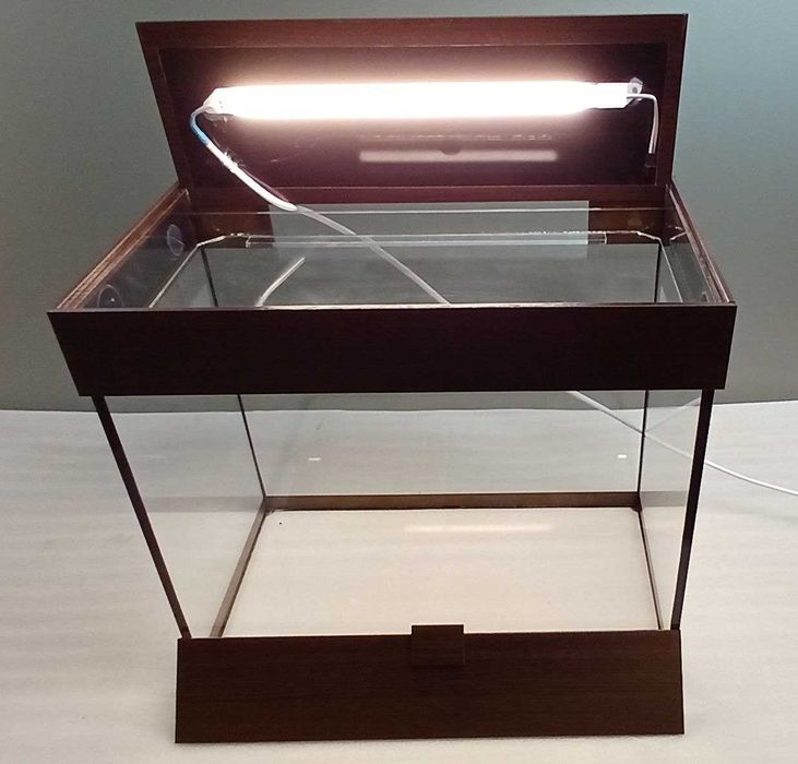 Аквариумы от 25 до 200 литров, есть в наличие и делаем на заказ