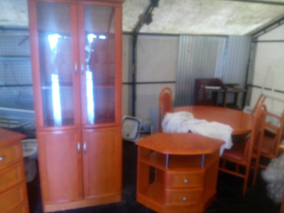 stół rozkładany+ 6 krzeseł skóra lite drewno stylowy Hajnówka b.dobry