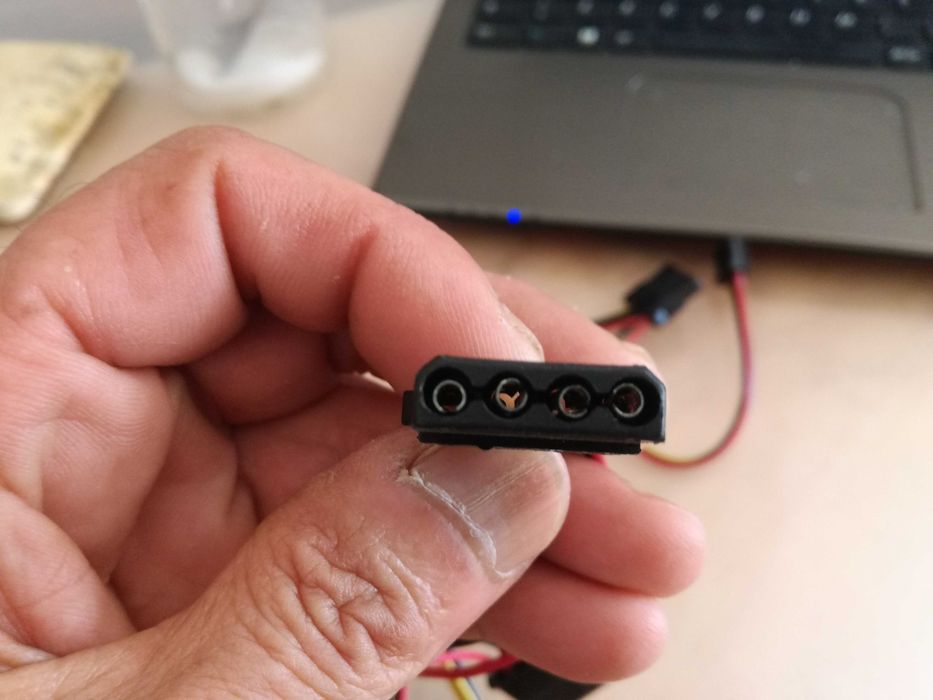 Fonte de alimentação computador