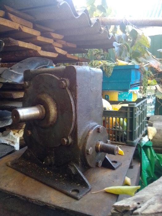 Продам на дровокол