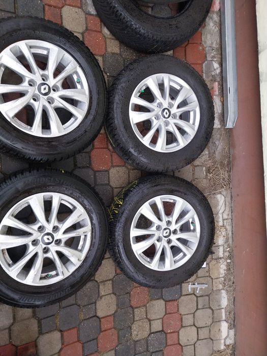 Całe Koło Zimowe R16 5x114.3 6.5J ET 35