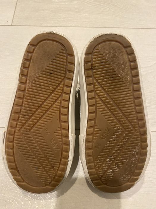 Śliczne trampki trzewiki Zara Disney Miki R.26