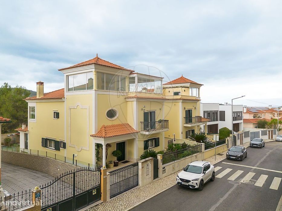 T4 Detached House for Sale
