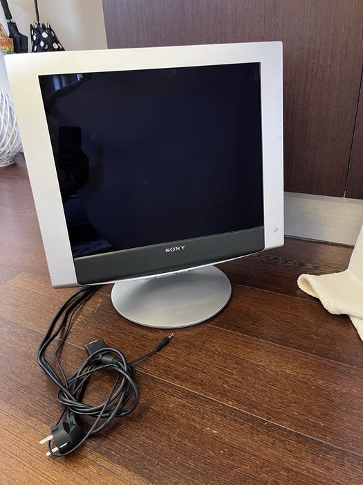 Monitor Sony 19" SDM-HX95