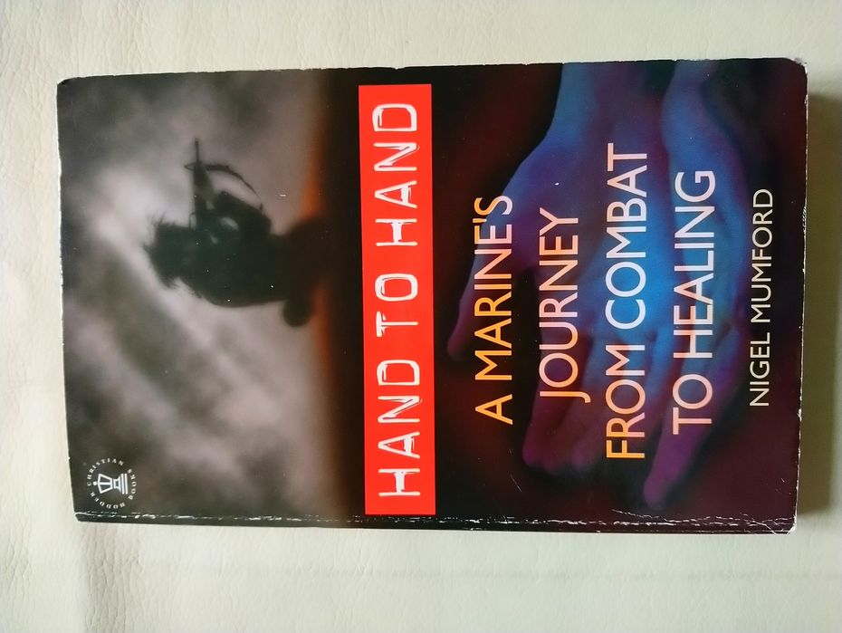 Книга на англійській мові Hand to Hand Nigel Mumford