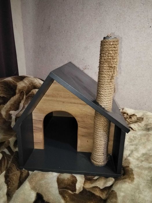 Будиночок для котів