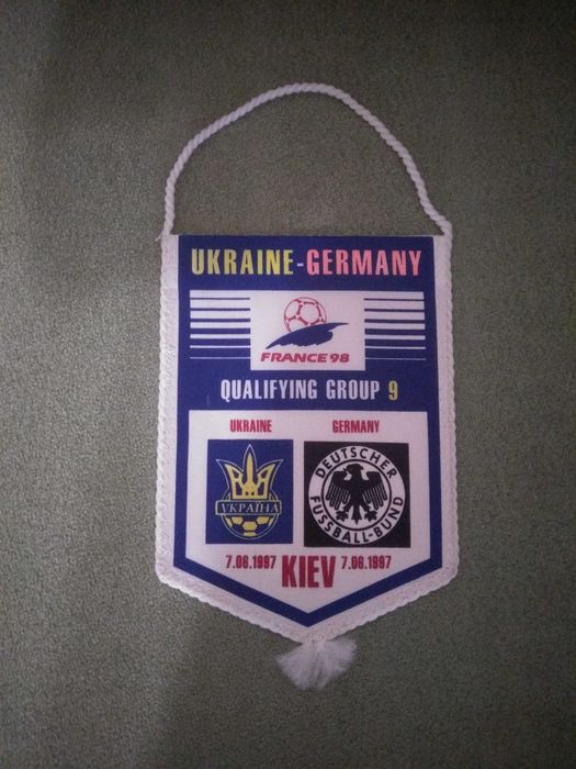 Футбольное интерьерное хобби. Матчевый вымпел. Украина. Германия. Кипр. Израиль. Польша. Франция