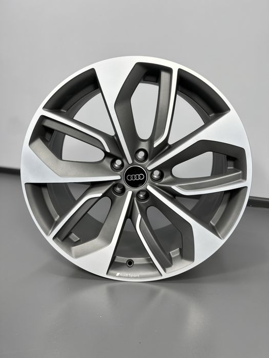 Оригінальні диски Audi e-tron, A6, A8, Q5, Q7 5x112 R20. 4KE601025