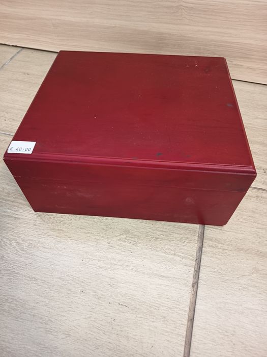 Caixa umidificadora de charutos