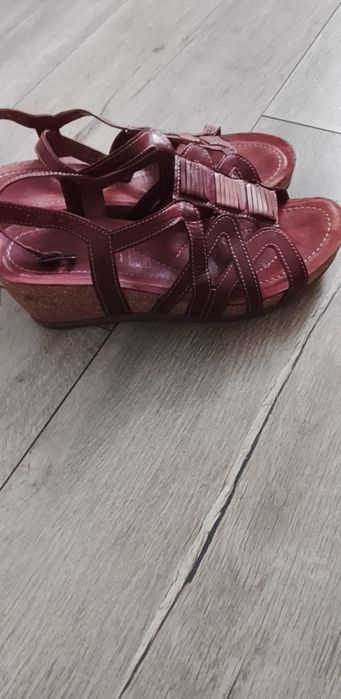 Sandały damskie ze skóry rozm 39