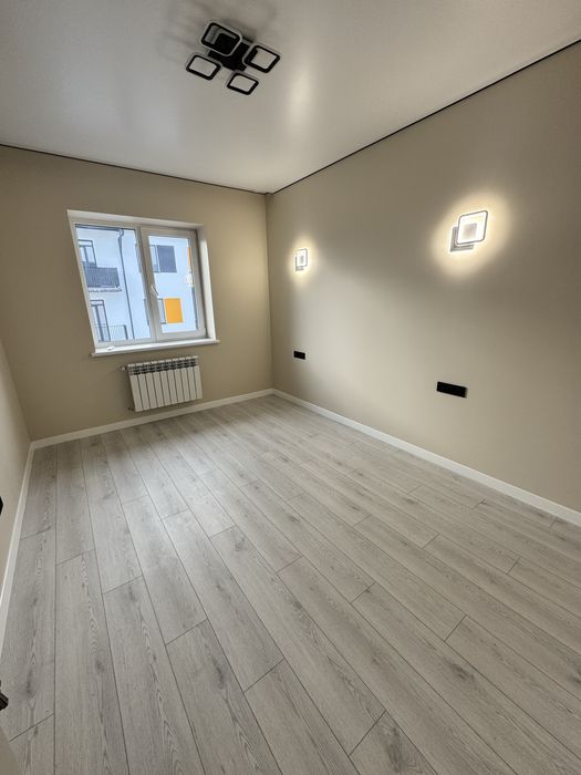 Стильна квартира з ремонтом в новобудові! Кременець!