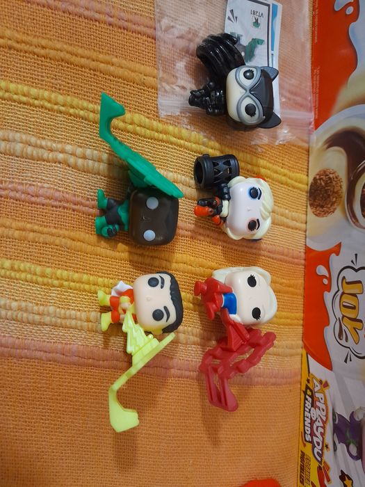 Bonecos DC comics Pop Funko Batman, Joker etc Ovos kinder Joy Figuras