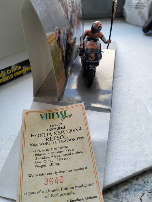 Honda NSR500 Alex Criville - 1999 World Champion - 1/24 Vitesse