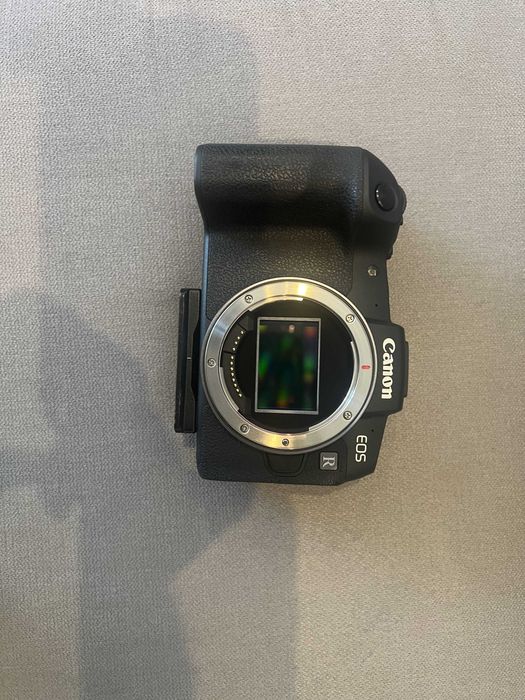Canon EOS RP + Canon Mount Adapter EF-EOS R — Como Novo