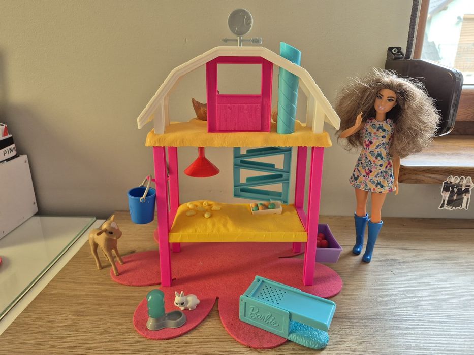 Farma radosnych kurek Barbie