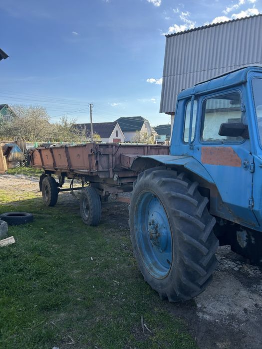 Трактор МТЗ-80 з причіпом самоскид